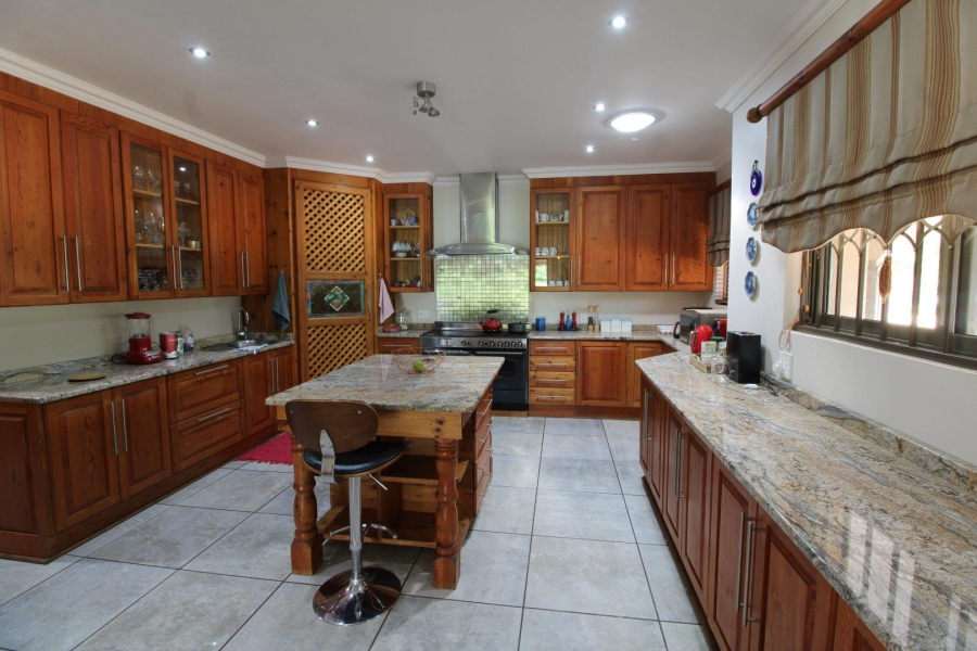 11 Bedroom Property for Sale in Van Der Hoff Park North West